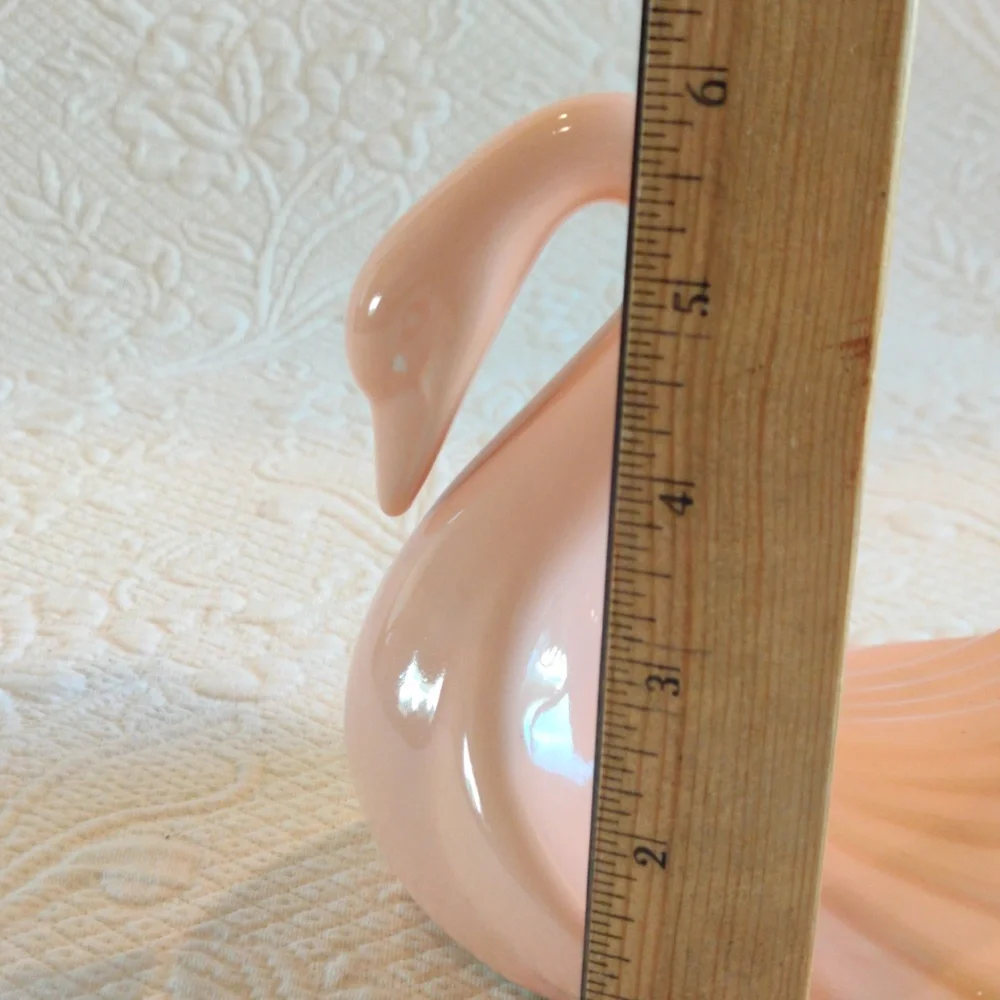 Vintage pink Ceramic Swan Hand Towel Display Holder